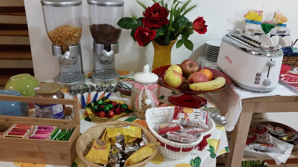 A Due Passi Dal Mare B&B 努马纳 外观 照片