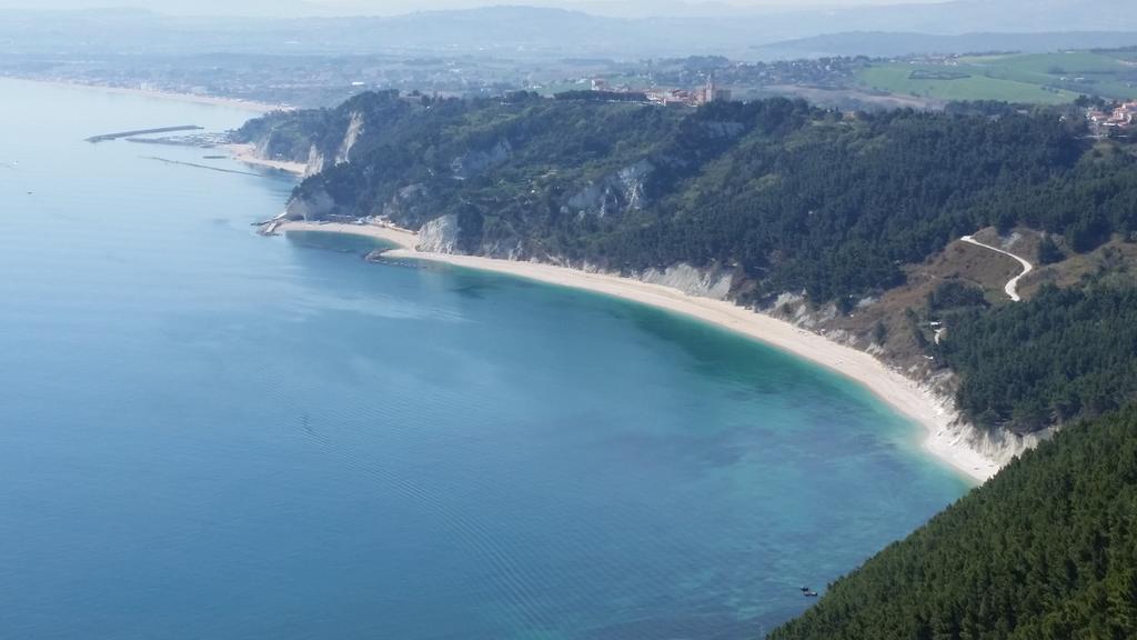 A Due Passi Dal Mare B&B 努马纳 外观 照片