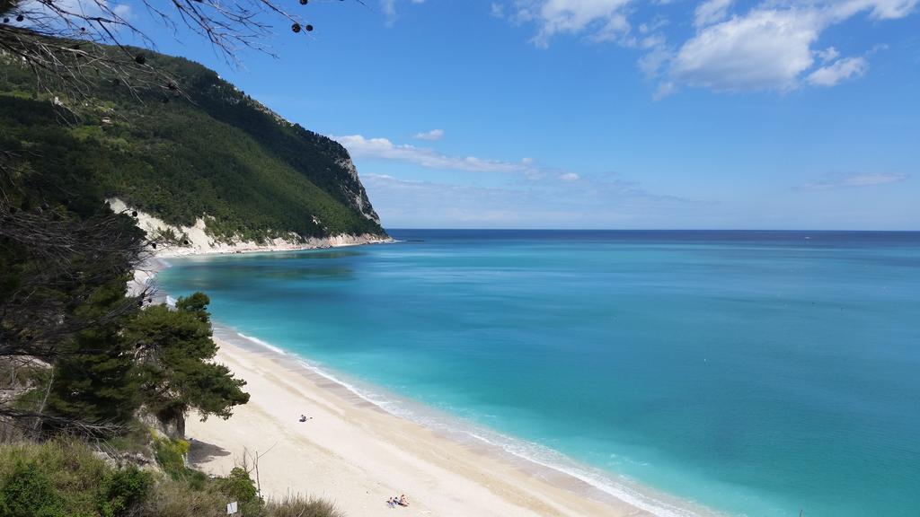 A Due Passi Dal Mare B&B 努马纳 外观 照片
