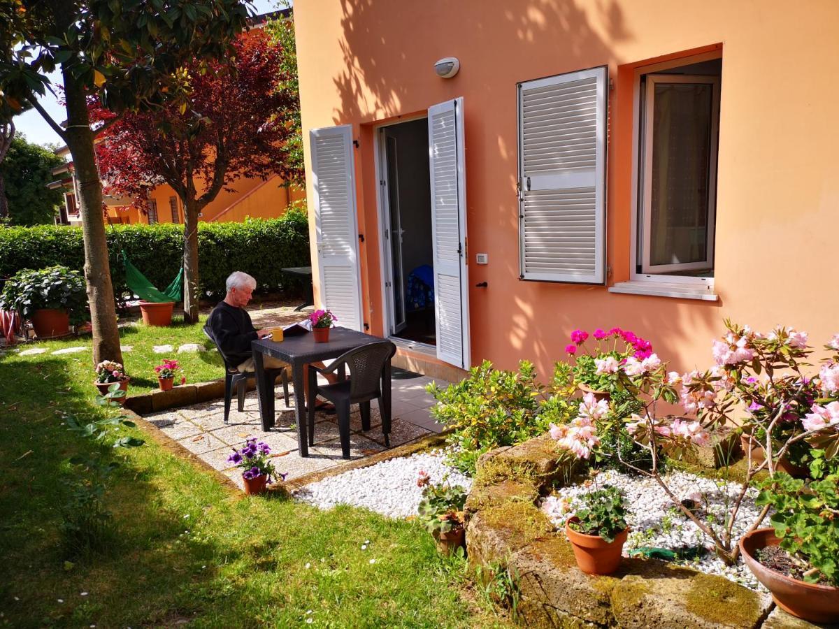 A Due Passi Dal Mare B&B 努马纳 外观 照片
