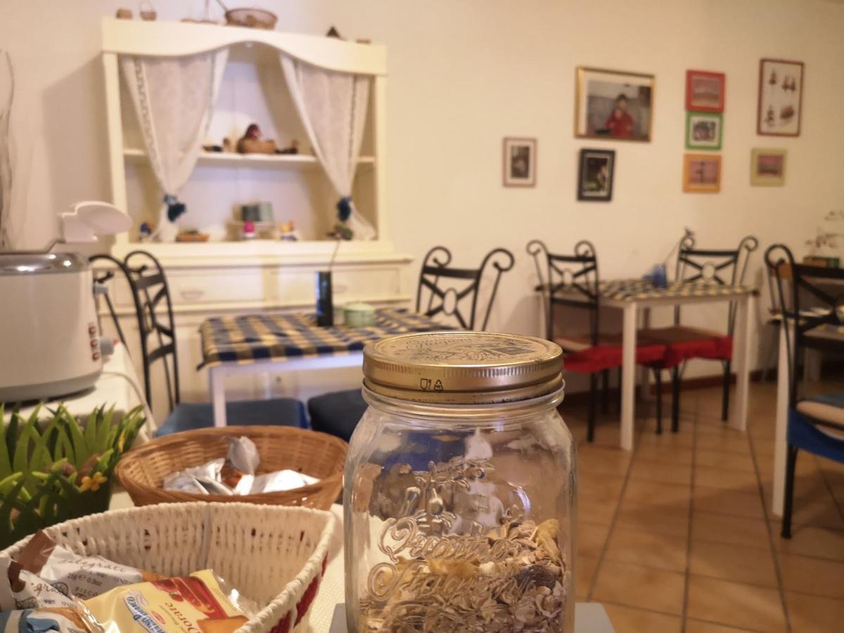 A Due Passi Dal Mare B&B 努马纳 外观 照片