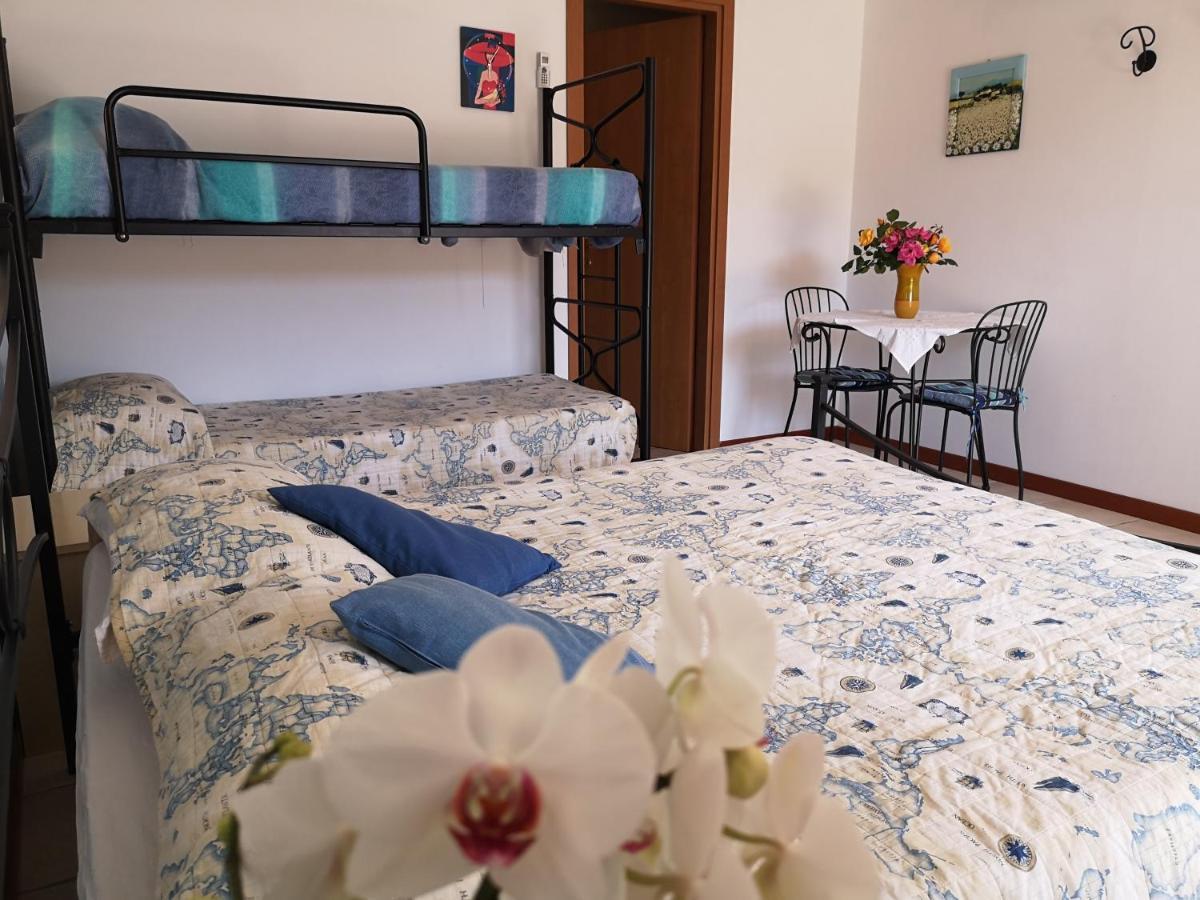 A Due Passi Dal Mare B&B 努马纳 外观 照片