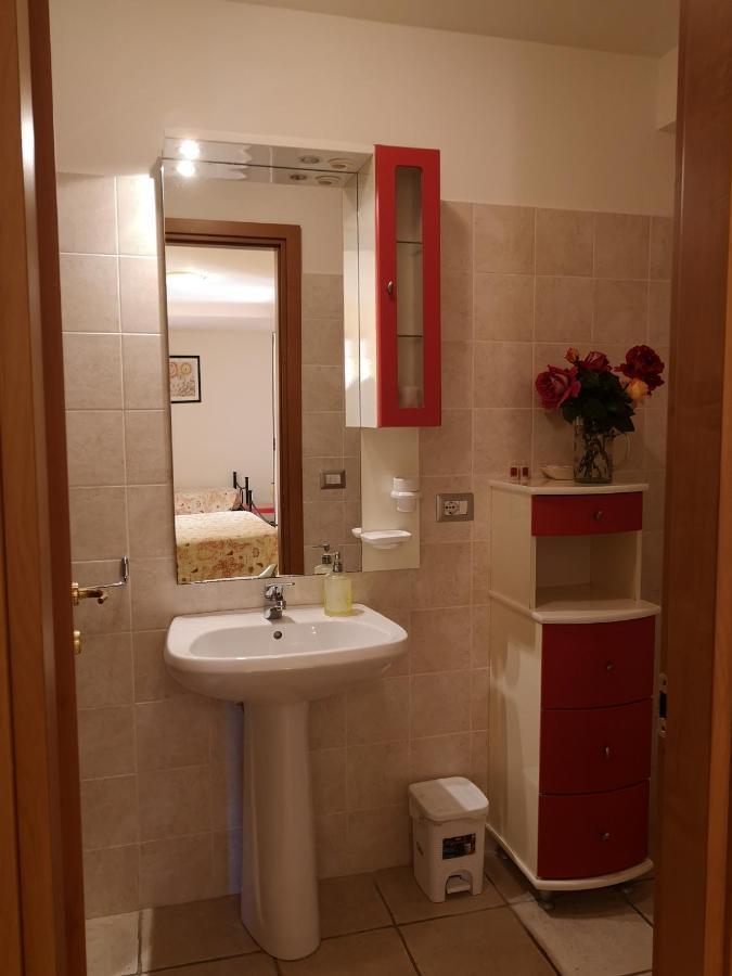 A Due Passi Dal Mare B&B 努马纳 外观 照片