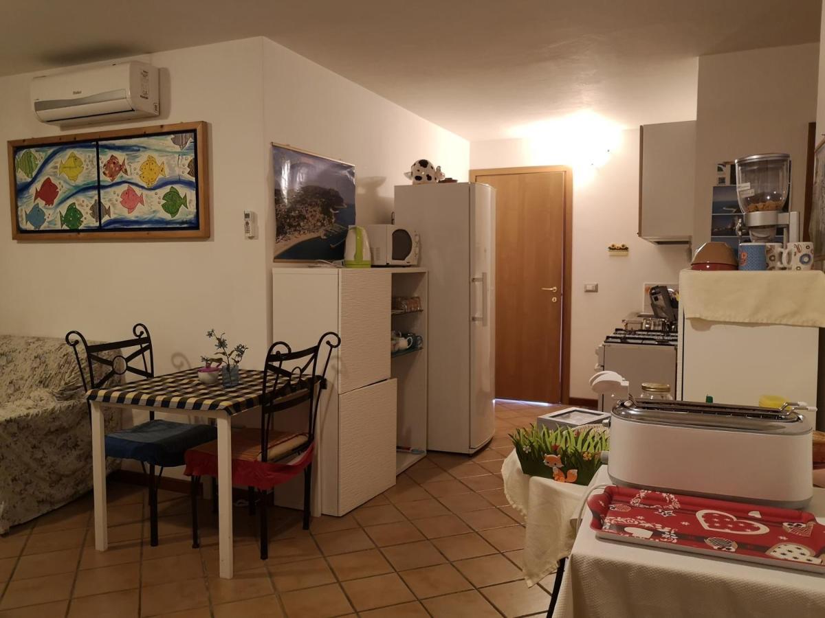 A Due Passi Dal Mare B&B 努马纳 外观 照片