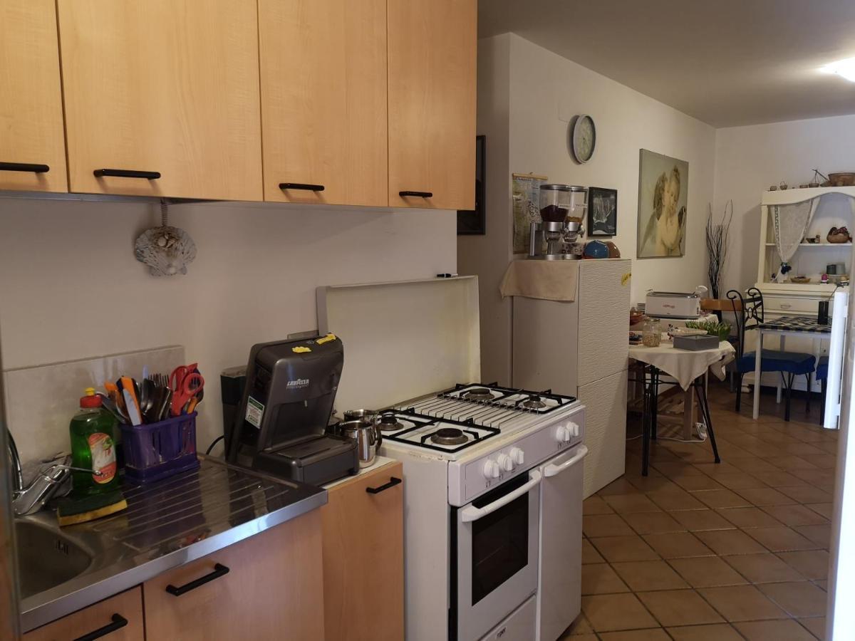 A Due Passi Dal Mare B&B 努马纳 外观 照片